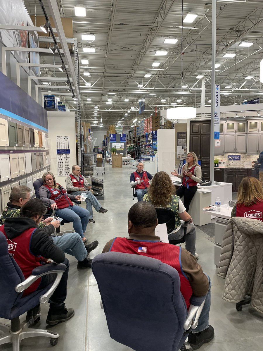 I LOVE listening to my SASM talk about MVP with our sales specialists! #ALLIN #Grinding #MVP <a href="/TheProRally/">Pro Rally</a> <a href="/JMB_Burnett/">Jeffrey “JB“ Burnett</a> <a href="/DCT0813MD/">Dante Thomas</a> <a href="/MelindaCounts/">Melinda R. Counts</a> #2594
