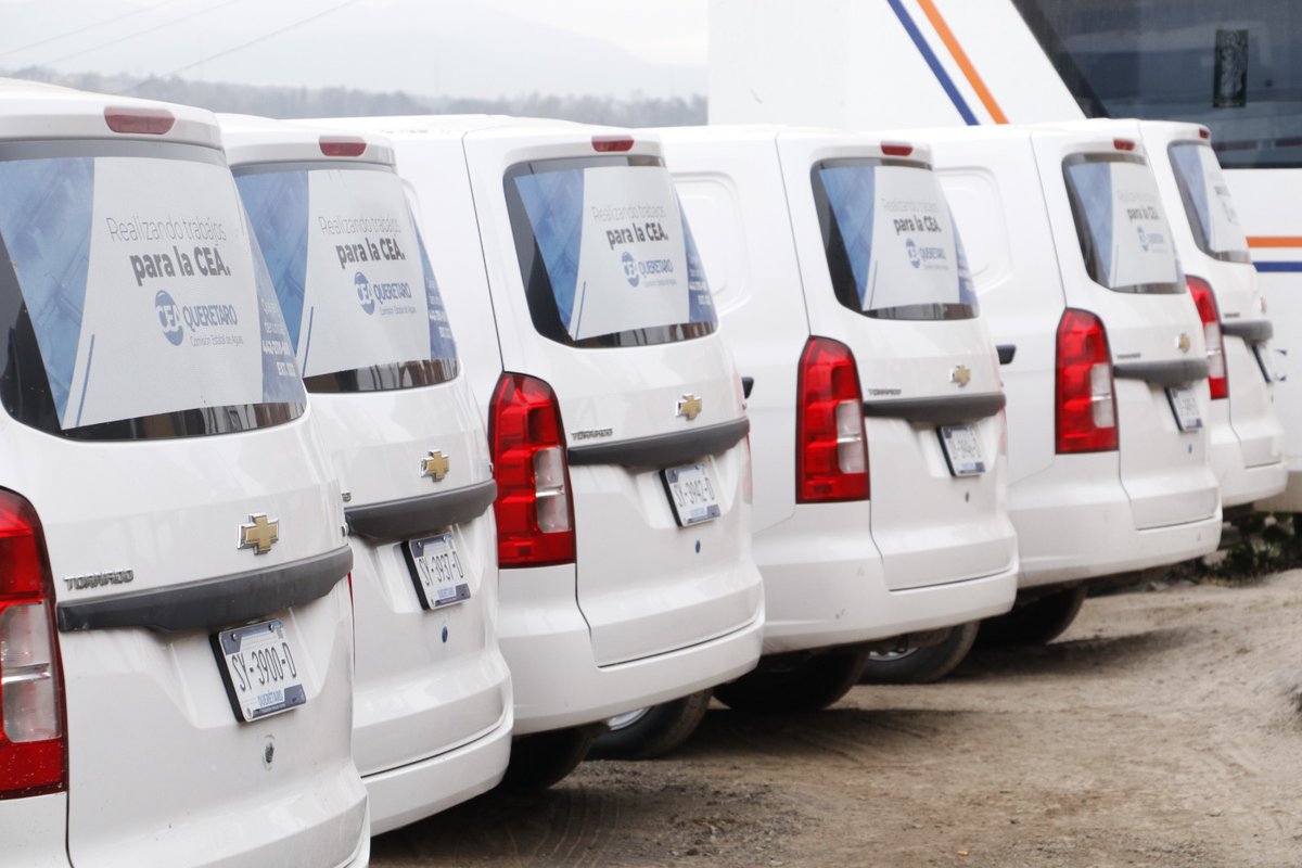 El Vocal Luis Vega Ricoy, supervisó el inicio de labores del nuevo equipamiento, que apoyará el mantenimiento a la infraestructura de agua potable en la zona metropolitana. #Contigo y con estas acciones garantizamos una mejor calidad de vida para las familias queretanas.