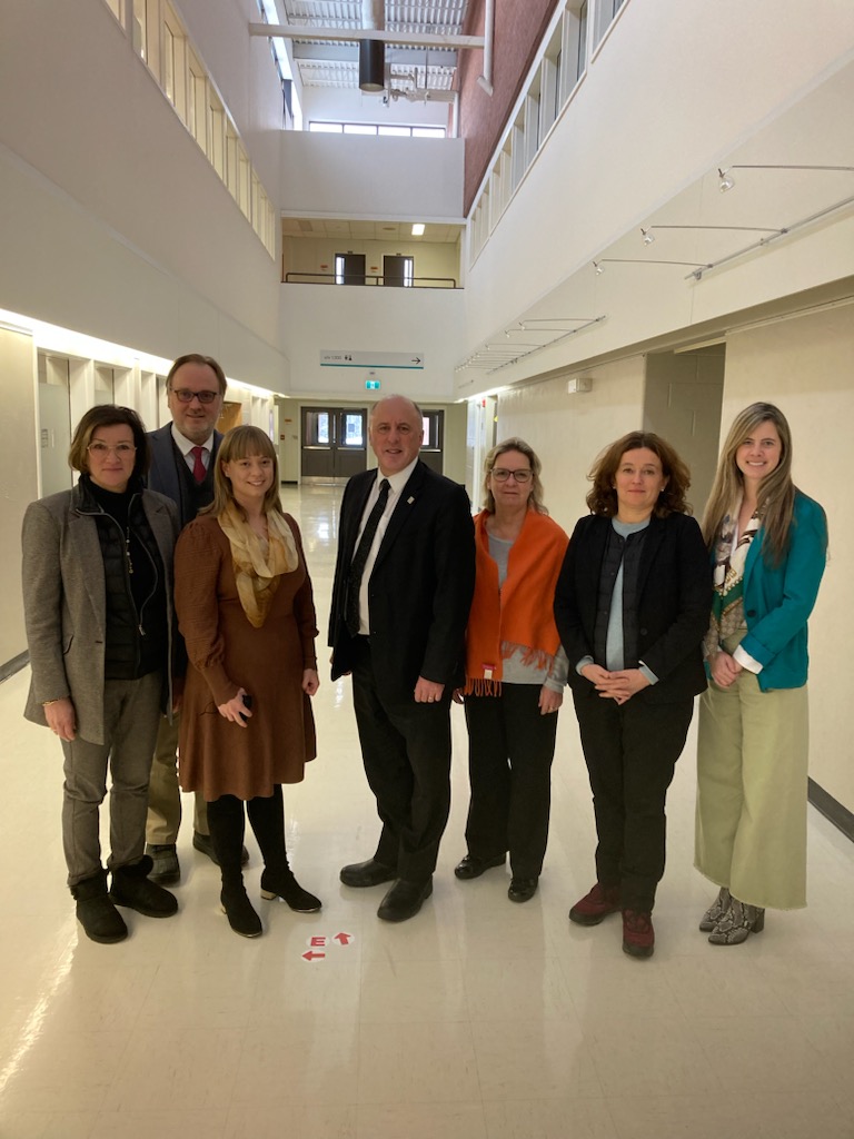 Belle visite d'une délégation du département de la Venne au campus de Dieppe <a href="/CCNBOfficiel/">CCNB</a> pour parler du programme de techniques d'intervention en autisme et des appuis communautaires pour la population neurodivergeante.