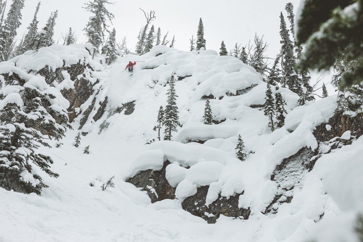 Pillow lines? We got those. 

Max Martin charging a lofty pillow stack in Feuz Bowl. 

⛷: Max Martin
📸: Stephen Shelesky