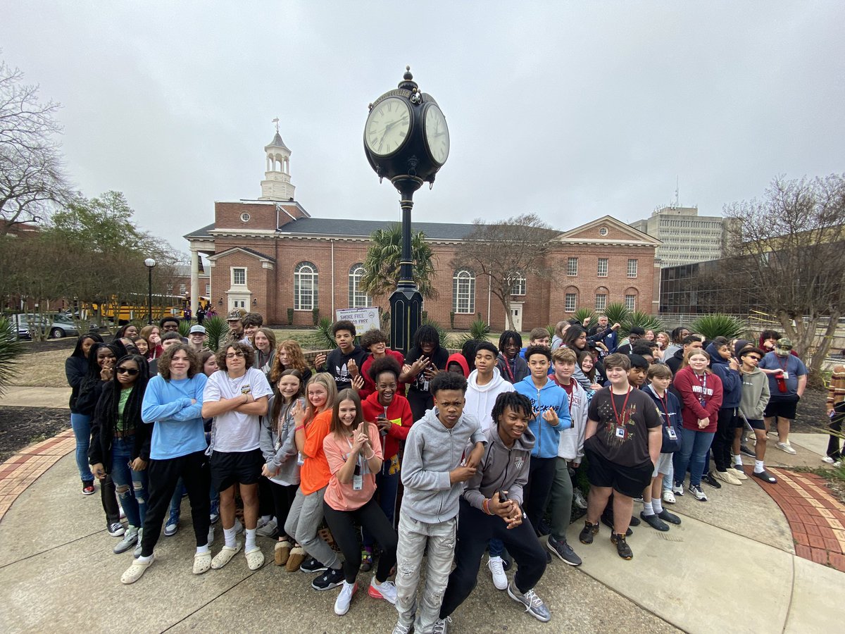 Had a great time seeing our AVID 7 and AVID 8 students explore Benedict College and my Alma Mater, USC Columbia this morning! <a href="/WKMSHawks/">White Knoll Middle</a> <a href="/AVID4College/">AVID</a>