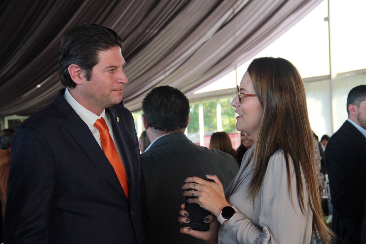 IMPLAN Morelia (@implanmorelia) on Twitter photo Nuestra Directora General, <a href="/joannamoreno/">Joanna Moreno Manzo</a>, acompañó al Consejo Directivo de <a href="/CPMXMICH/">COPARMEX Michoacán</a> en su toma de protesta, donde <a href="/davidluviano/">David Luviano</a> asumió la presidencia. ¡Muchas felicidades y éxito en esta nueva encomienda! Nuestra Directora General, <a href="/joannamoreno/">Joanna Moreno Manzo</a>, acompañó al Consejo Directivo de <a href="/CPMXMICH/">COPARMEX Michoacán</a> en su toma de protesta, donde <a href="/davidluviano/">David Luviano</a> asumió la presidencia. ¡Muchas felicidades y éxito en esta nueva encomienda!