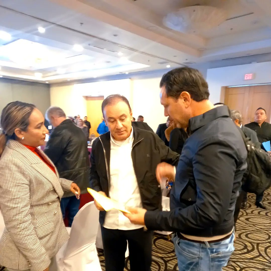 KikoMunro's tweet photo. Concluimos sesión plenaria con la participación del Gobernador del Estado, @AlfonsoDurazo con quien me da mucho gusto compartir misión y proyecto .
#PESSonora https://t.co/3wRwZB4Y6e