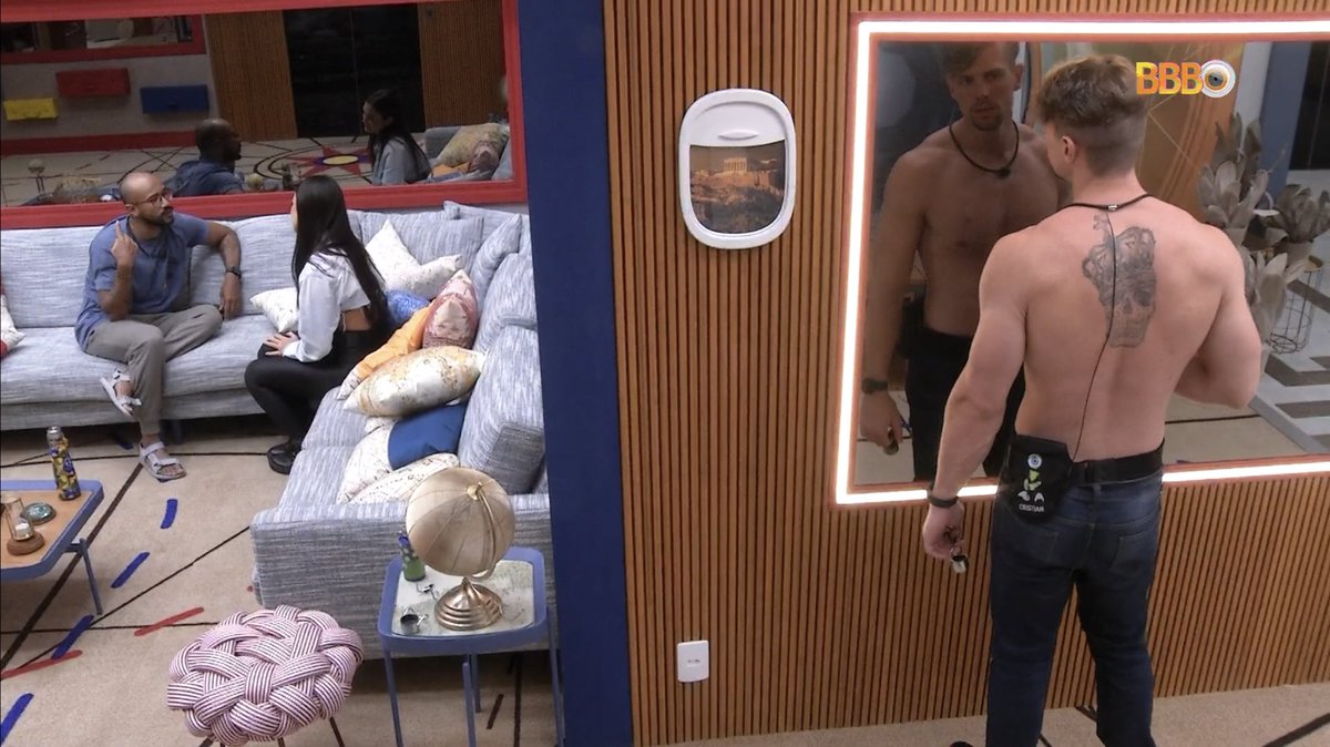 Dantinhas's tweet photo. O Cristian ouvindo a conversa hahaha #BBB23 https://t.co/gqJkUGessr