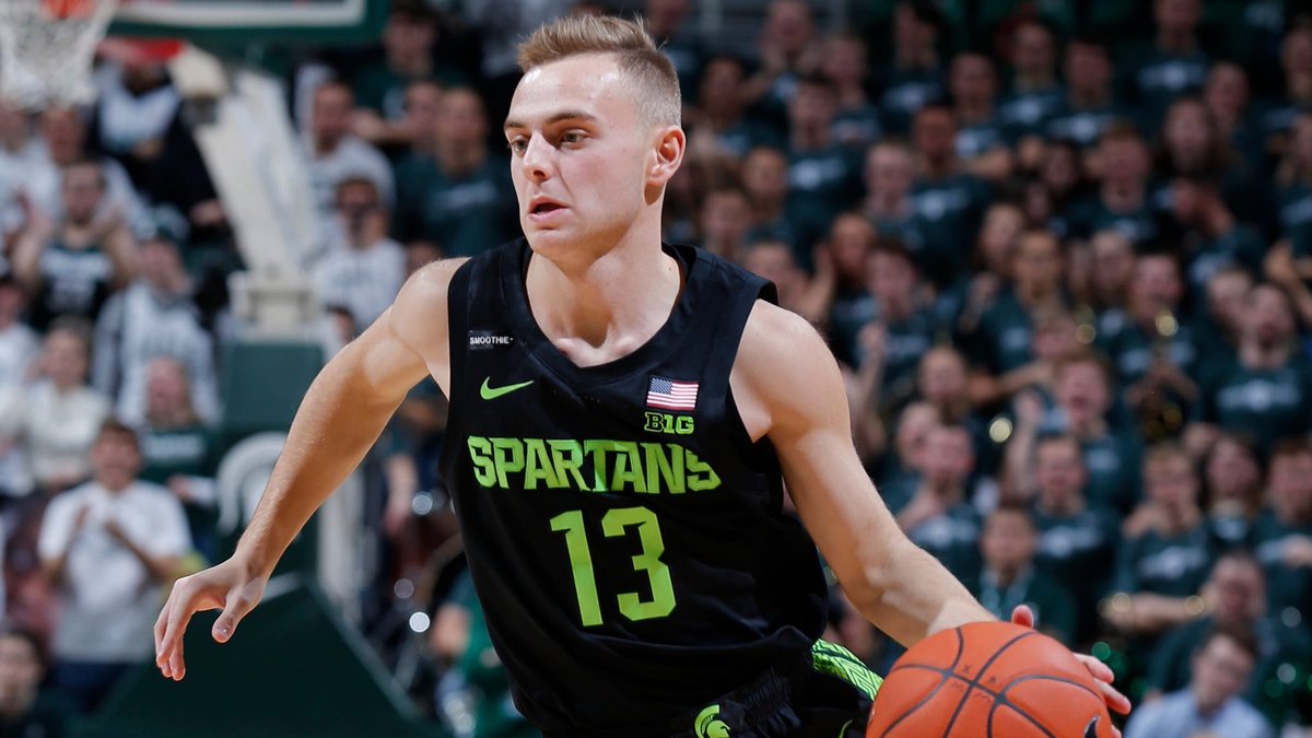 spartypartyy's tweet photo. BREAKING: world renowned college basketball player Steven Izzo is reportedly dating actress Margot Robbie! Details to come. https://t.co/Li6OGkqEDD