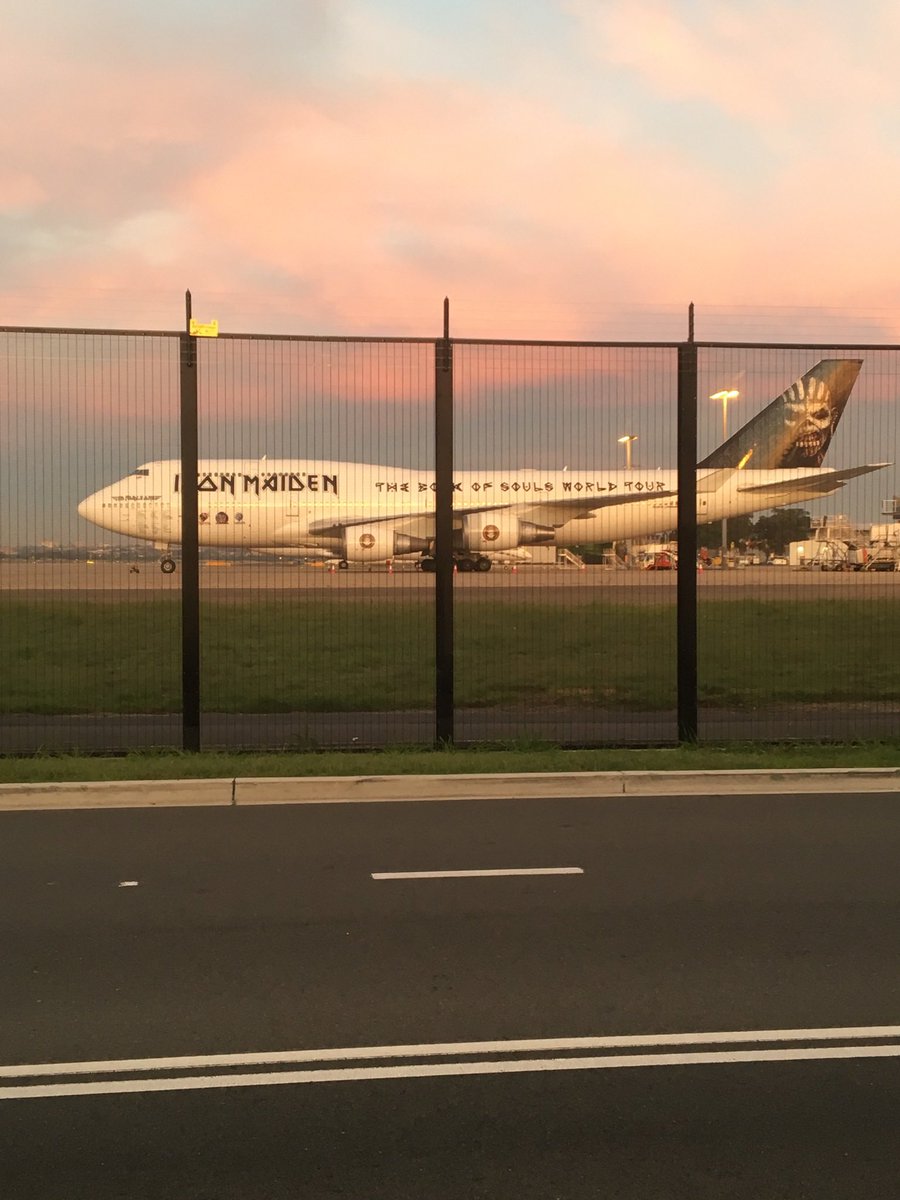 ptc1960's tweet photo. @efile28 @flightradar24 @IronMaiden @TorontoPearson And in Sydney https://t.co/1v51NLpm9O