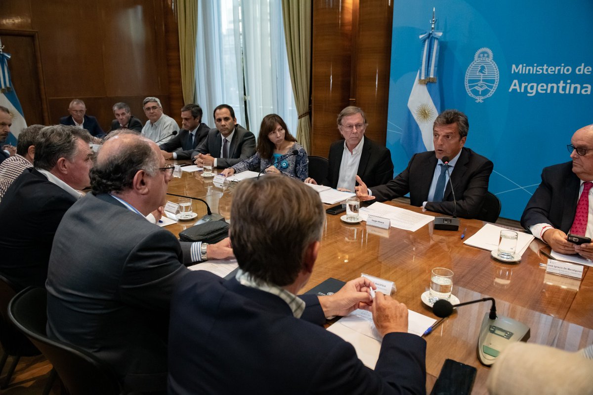 Sergio Massa (@sergiomassa) on Twitter photo Junto al secretario de Agricultura <a href="/JuanjoBahillo/">Juan José Bahillo</a> y a diferentes organismos del Estado, anunciamos medidas para llevar alivio al campo que se vio afectado por las sequías, buscando llegar a más de 50.000 productores y productoras de todo el país. Junto al secretario de Agricultura <a href="/JuanjoBahillo/">Juan José Bahillo</a> y a diferentes organismos del Estado, anunciamos medidas para llevar alivio al campo que se vio afectado por las sequías, buscando llegar a más de 50.000 productores y productoras de todo el país.