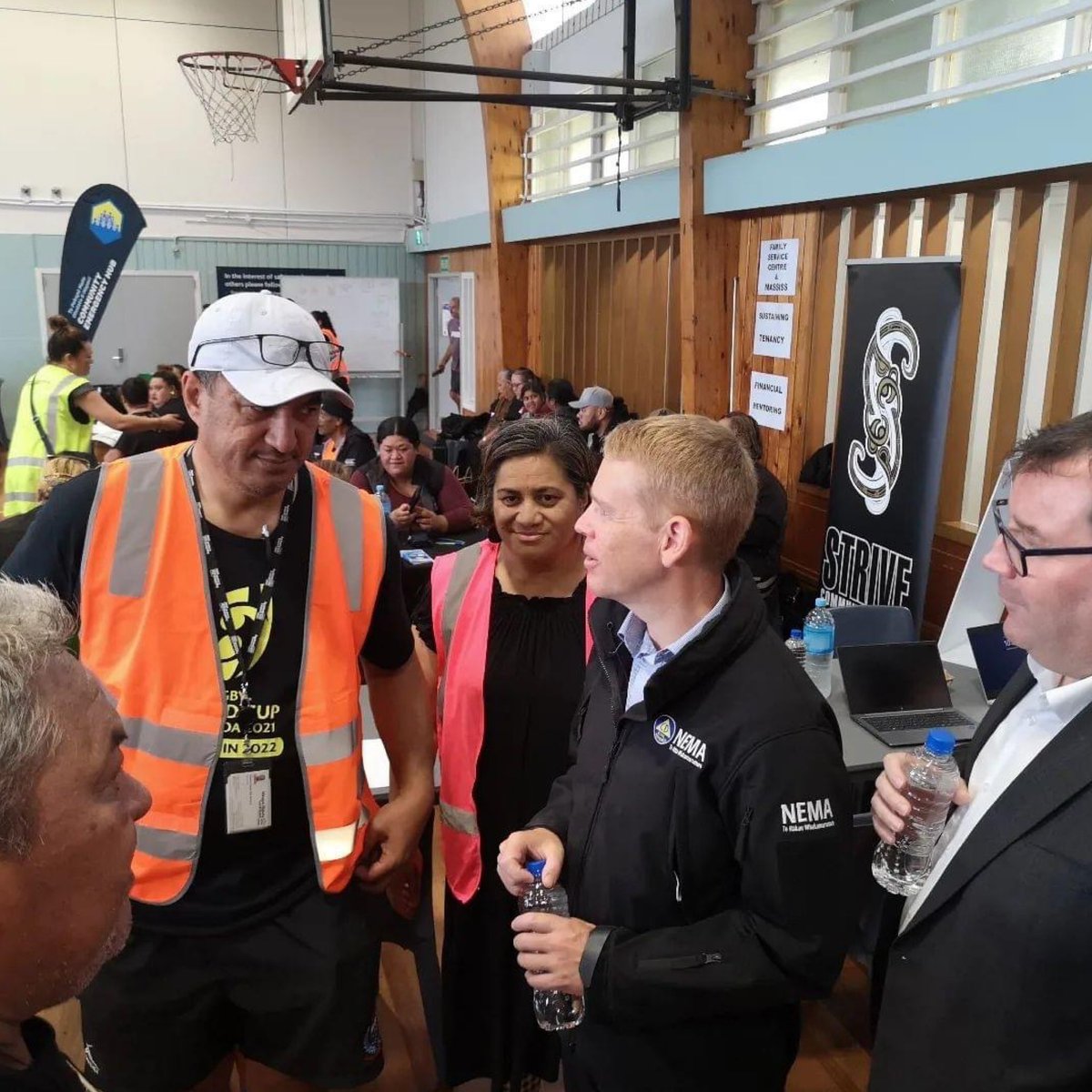 labourpasifika's tweet photo. PM Hipkins visits Māngere to talanoa with community providers and thank them for the efforts on the ground with flood victims. Our LPC have been at several Evac centres across Auckland to support efforts. https://t.co/WeDPpVtrkt