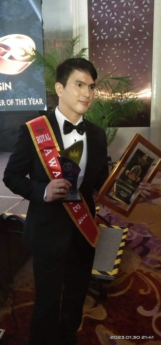 Congratulations sa
Nag iisang bunso mygz molino Deserve mo Ang lhat parangal sayo
Kbutihan kbaitan Myron ka💖💖💖💖💖💖