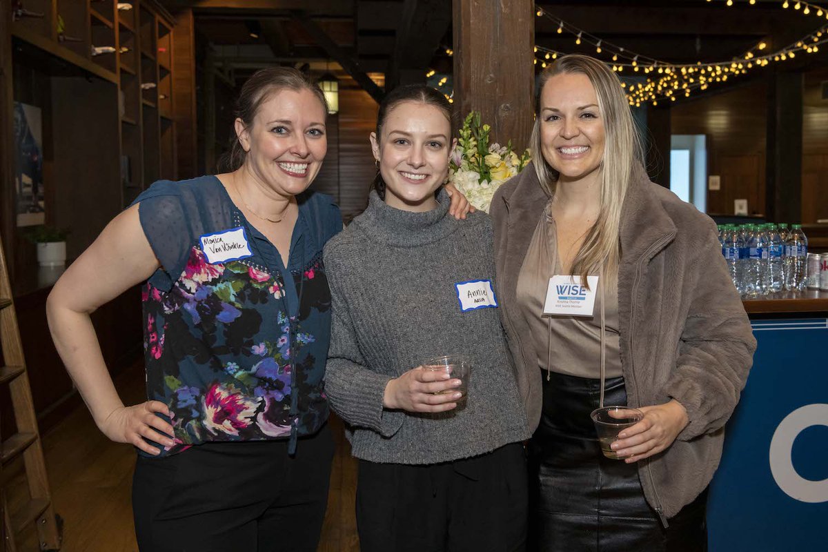 WISEseattle's tweet photo. Thank you to everyone who attended our Evolve Your Wellness event! We loved learning from Monica Van Winkle MS, RD about how we can apply a non-diet, whole-food approach to our health 👏
Thank you chapter partners @AlaskaAir for hosting us at their venue 🎉

📷: @photosbyaileen https://t.co/fp2BTZ4XOg