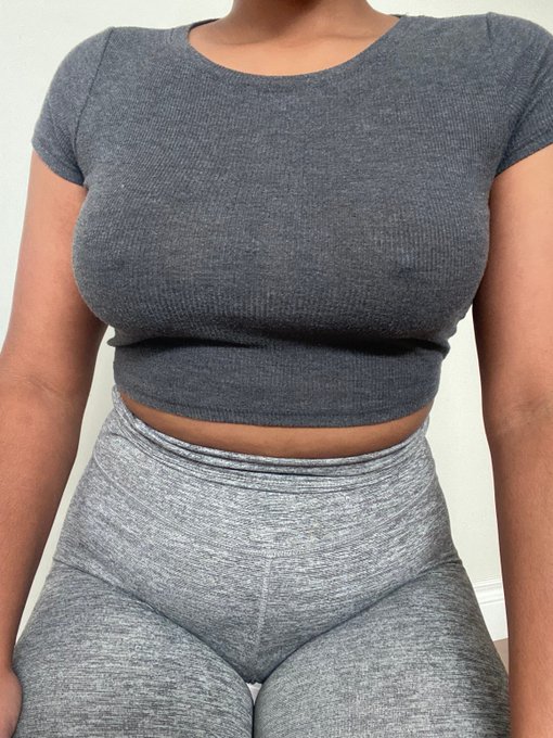 Hiii https://t.co/206yqYjzbP