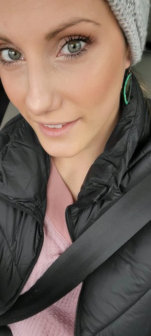Hows all my sexy ladies tonight 😘 https://t.co/yMvxkhQHjT<a href="/tag/momlife"class="tags"><span>#momlife</span></a>