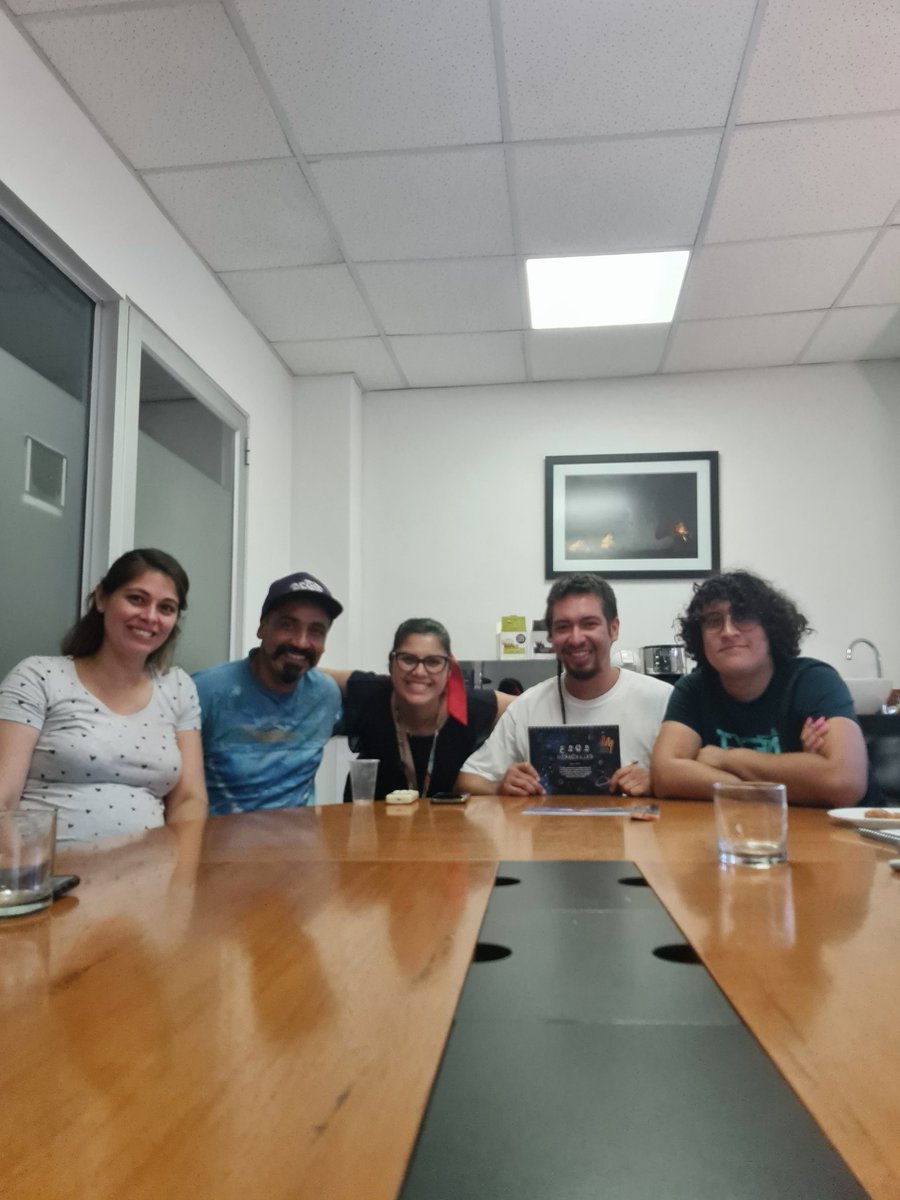astrofisicaMAS's tweet photo. Hoy nuestro equipo #ObservaMAS se reunió con @andro_pantru y @DEFOS1 de @infomurales para planificar un increíble proyecto que tendremos este 2023.
Es que ni se imaginan lo maravilloso que será. Pronto les contaremos!!
#sevienencositas #infomurales #SciComm https://t.co/tuimr8qbRn