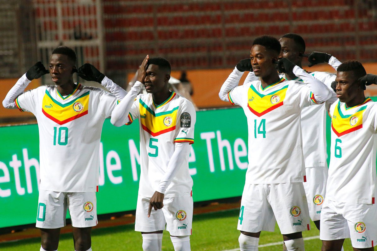JoueursSN's tweet photo. Finale de #CHAN 

Algérie 🇩🇿 - Senegal 🇸🇳 https://t.co/M4xqIva0QG