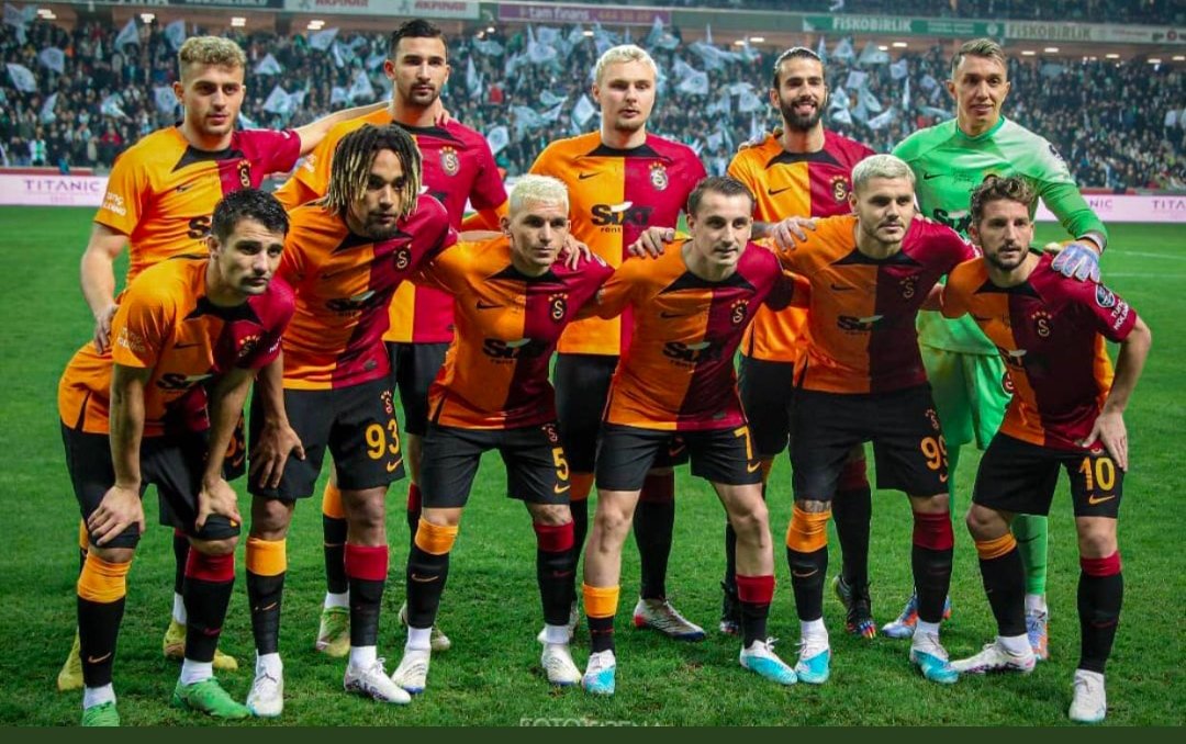 #GSvÜMR bu sene öyle bı seneki hergun Galatasaray maçını izlemek istiyorum 
Bu takıma can feda <a href="/GalatasaraySK/">Galatasaray SK</a> 💛❤️