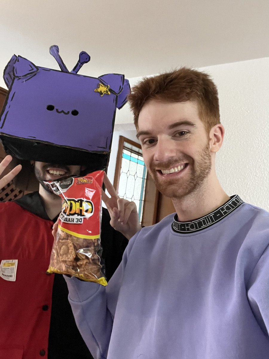Shadoune666's tweet photo. Vamos a probar dulces mexicanos en el directo de @NimuVt con @Zilverk y @Serpias 👀👀👀
https://t.co/zTTl5kIjEC https://t.co/sBZRaY3loF