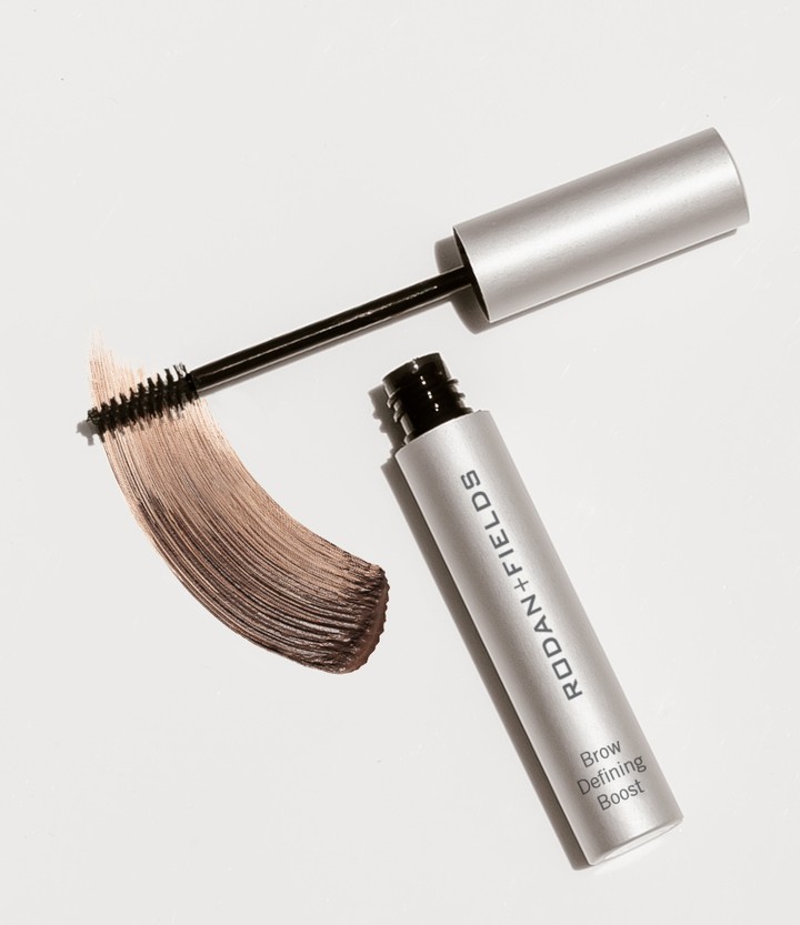 RodanFieldsHQ's tweet image. #BrowDefiningBoost gives brows the perfect amount of *oomph*. The precise spoolie fluffs, fills and shapes your brows into the best versions of themselves. ✔️

Do you go for a natural or bold brow look? Shop now: bit.ly/3kttuck