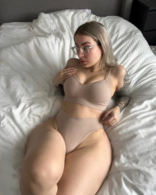 Who wants to cuddle? 🥹 https://t.co/27m27dQ4xA