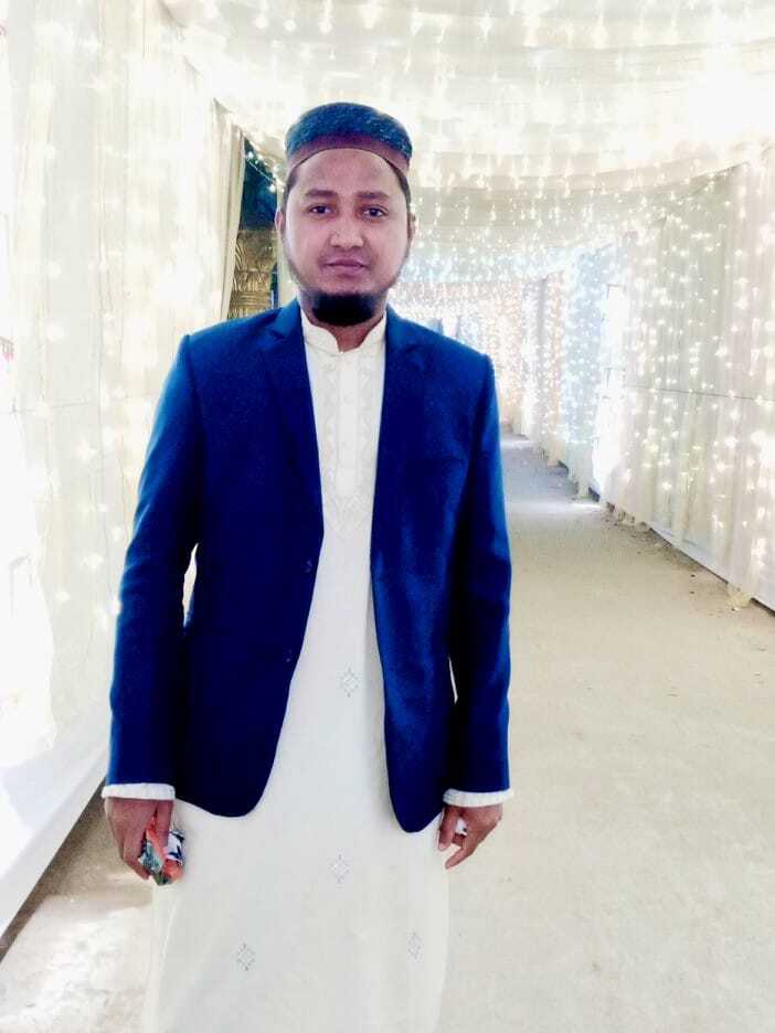 Shibbir47's tweet photo. আপনি কিছু দিতে পারলে সবাই আপনাকে মায়া করবে আর যে দিন আপনার দেওয়ার মতো কিছু থাকবেনা তখন মায়া শেষ এটাই দুনিয়া। 
আপন শব্দটি আসলে একটি ভুল শব্দ। 
আল্লাহ সবাইকে রক্ষা করুন। আমিন https://t.co/VgrM7RDHGz https://t.co/E6fMn3aqjw