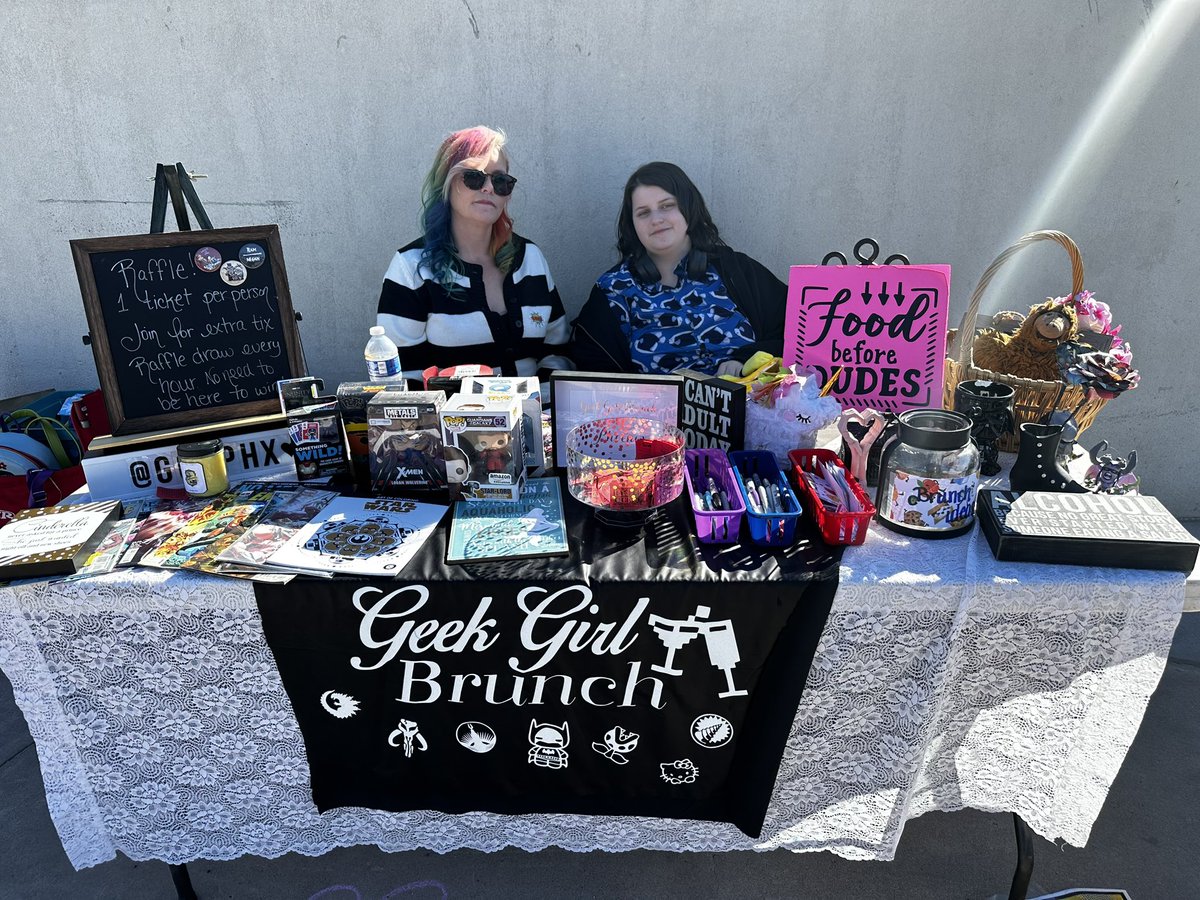 ggbphoenix's tweet photo. We had so much fun representing @geekgirlbrunch this past Saturday at Tempe FanCon! New brunch announcement coming soon! 🥞 🍳 🥂 https://t.co/iQJo79Rrdb