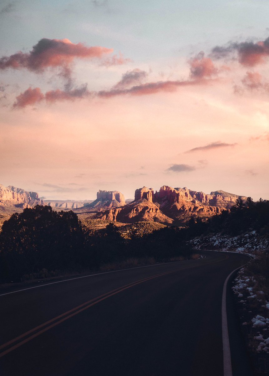 collinjamesdunn's tweet photo. I wanna wake up there 🏜️ https://t.co/jggR7qHVYn