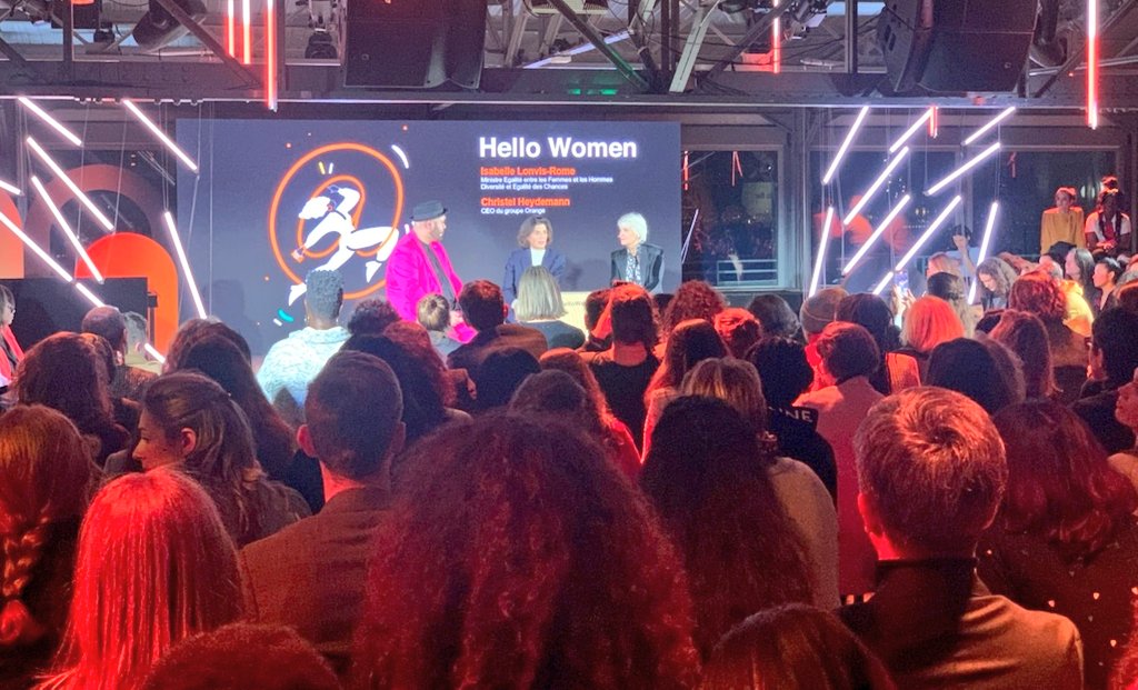 #HelloWomen #2023 : parce que "les rencontres de ce soir sont un coup de pouce du destin" ! Merci <a href="/RomeIsabelle/">Isabelle Rome</a> <a href="/Cheydema/">Christel Heydemann</a> <a href="/1ElisaMoreno/">Élisabeth Moreno</a> <a href="/fanbenedett/">Fanny Benedetti</a> #UrsulaBurns <a href="/cvigneaux/">Caroline Vigneaux</a> <a href="/RaphalYem/">Raphäl Yem</a> <a href="/sistech/">Sistech</a> #AlexandraPalt <a href="/CBenque/">Constance Benqué</a> et toutes nos sœurs, marraines, modèles !