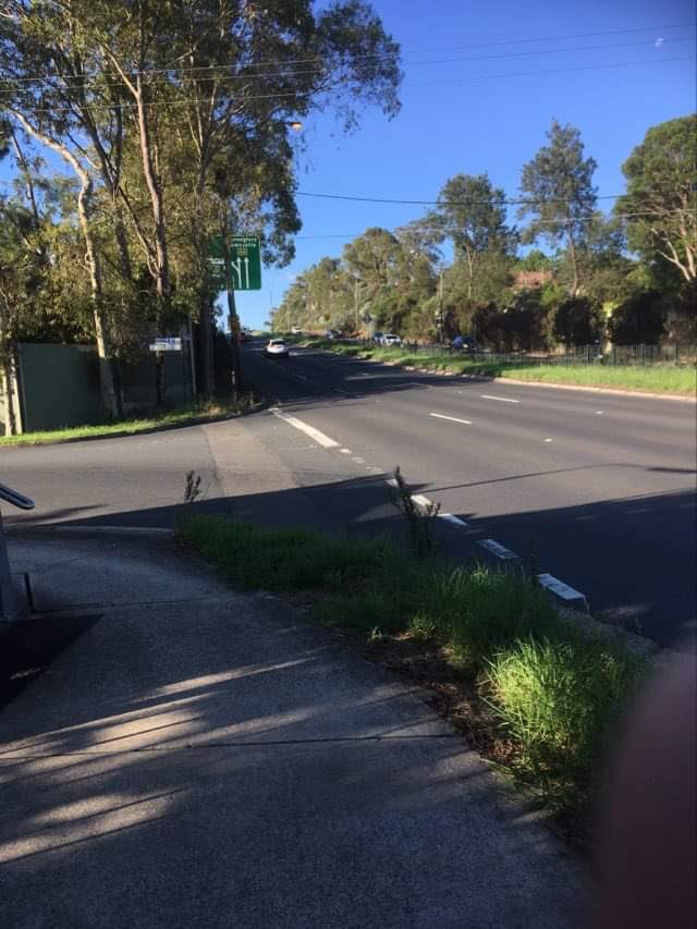CorruptNSW's tweet photo. @TransportforNSW #nswpol #auspol
NOT fixed for 3 wks as no longer maintained by Schindler.Somebody else has contract. How about changing contact ph numbers on signs
Heart attacks, broken hips trying to attempt stairs ?!🤬
HWY overpass Cnr South St/Silverwater Rd Rydalmere https://t.co/v3shp75DT2