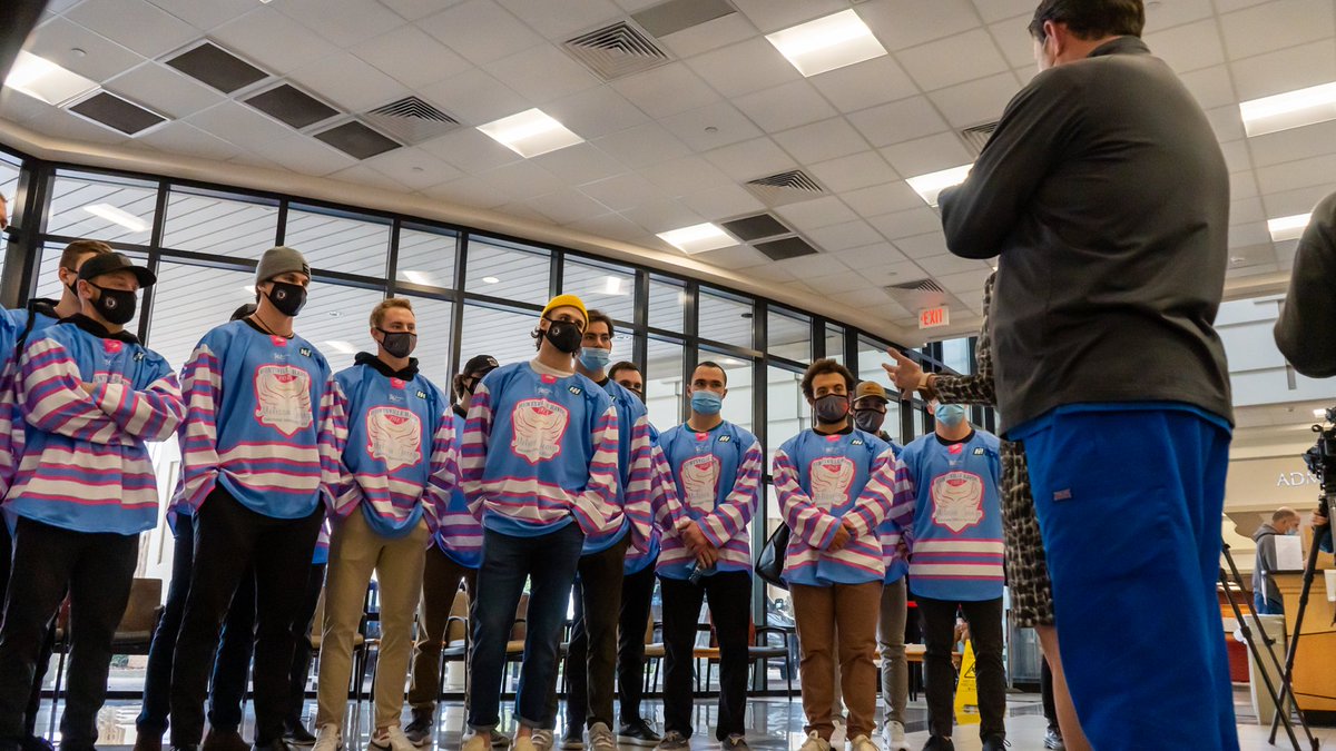 HuntsvilleHavoc's tweet photo. Our team had the honor of visiting the @HSVHospital NICU ahead of Saturday's Melissa George Night.

They were able to give out the blankets they made last week and understand what they're playing for this Saturday.

🎟 https://t.co/IJtD5UACa4 https://t.co/hqGyA1LXQI