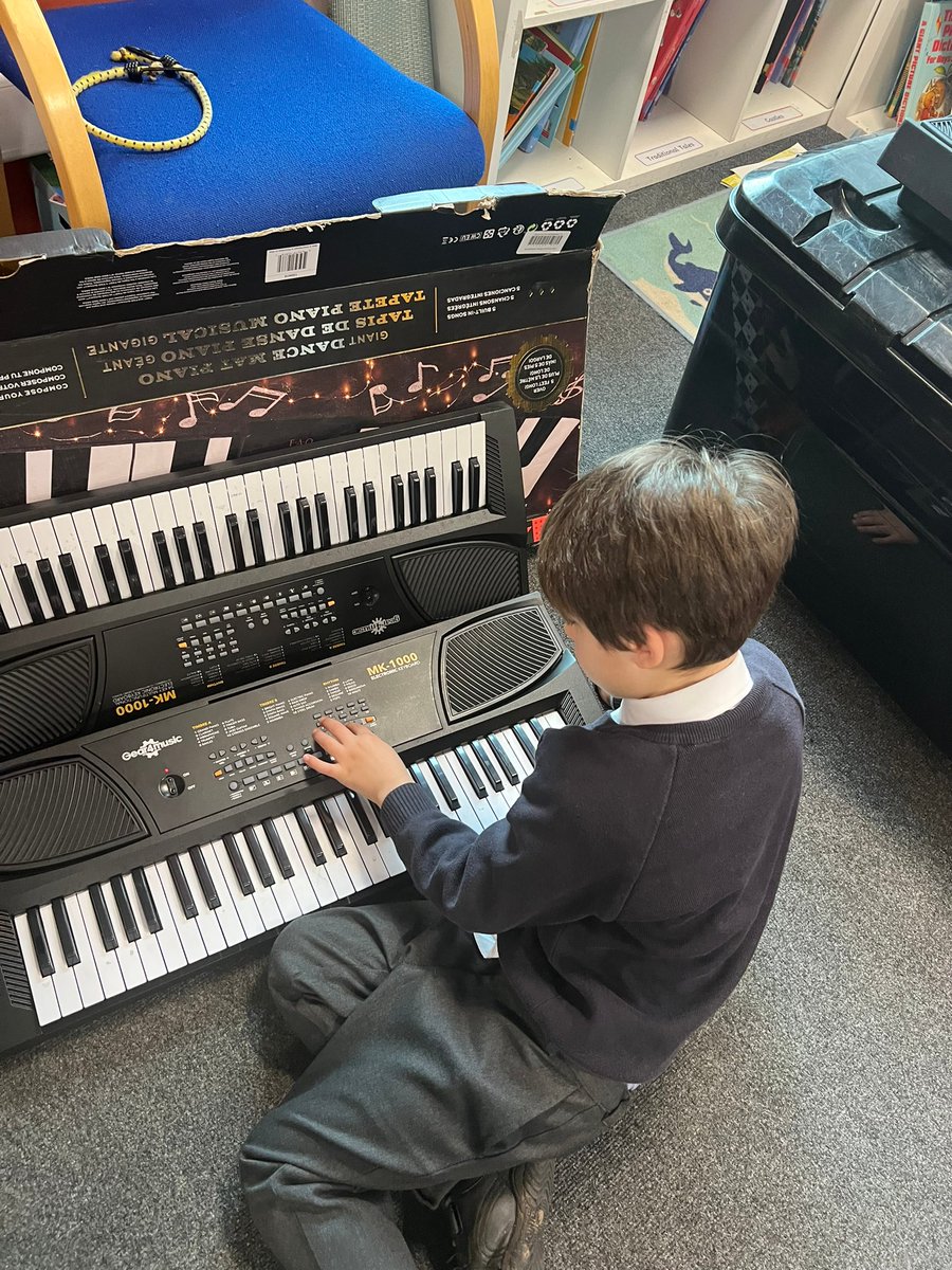 Class2Winthorpe's tweet photo. We’ve been working so hard learning different notes and chords on the keyboard this term and have been practising for this term’s performance song! https://t.co/rZpHlj01ai