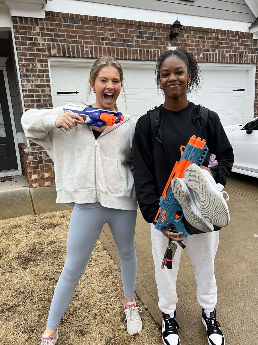 massterblasters's tweet photo. GOODMORNING TARYN!! Shelby and ava with the stakeout. And Shelby’s first kill @shsnerf23 @Cuntyhuntiess https://t.co/SngXWiwDpa