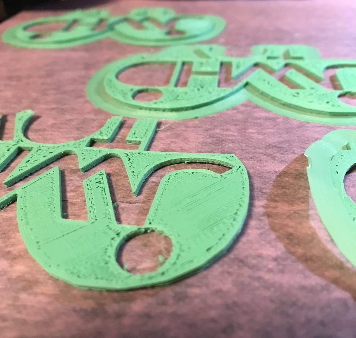 A160_AMG's tweet image. どうしてもウォールとスキンの間に隙間がでます。ウォール幅を変えてちょっとはマシになってきたので、フローを更に増やして再チャレンジしてみます。
#mattePLA #cura #xy3se