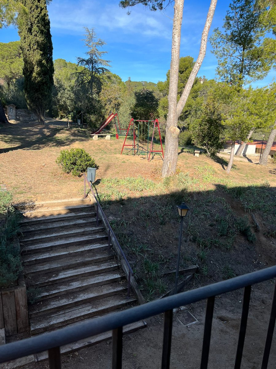 CanXammar's tweet photo. Quin cel més blau i quina pau que es respira! 
Des de Can Xammar donem la benvinguda al mes de febrer amb moltes ganes i il·lusió pel que ve! Aviat en sabreu més!🤭 https://t.co/kv4eycIYac