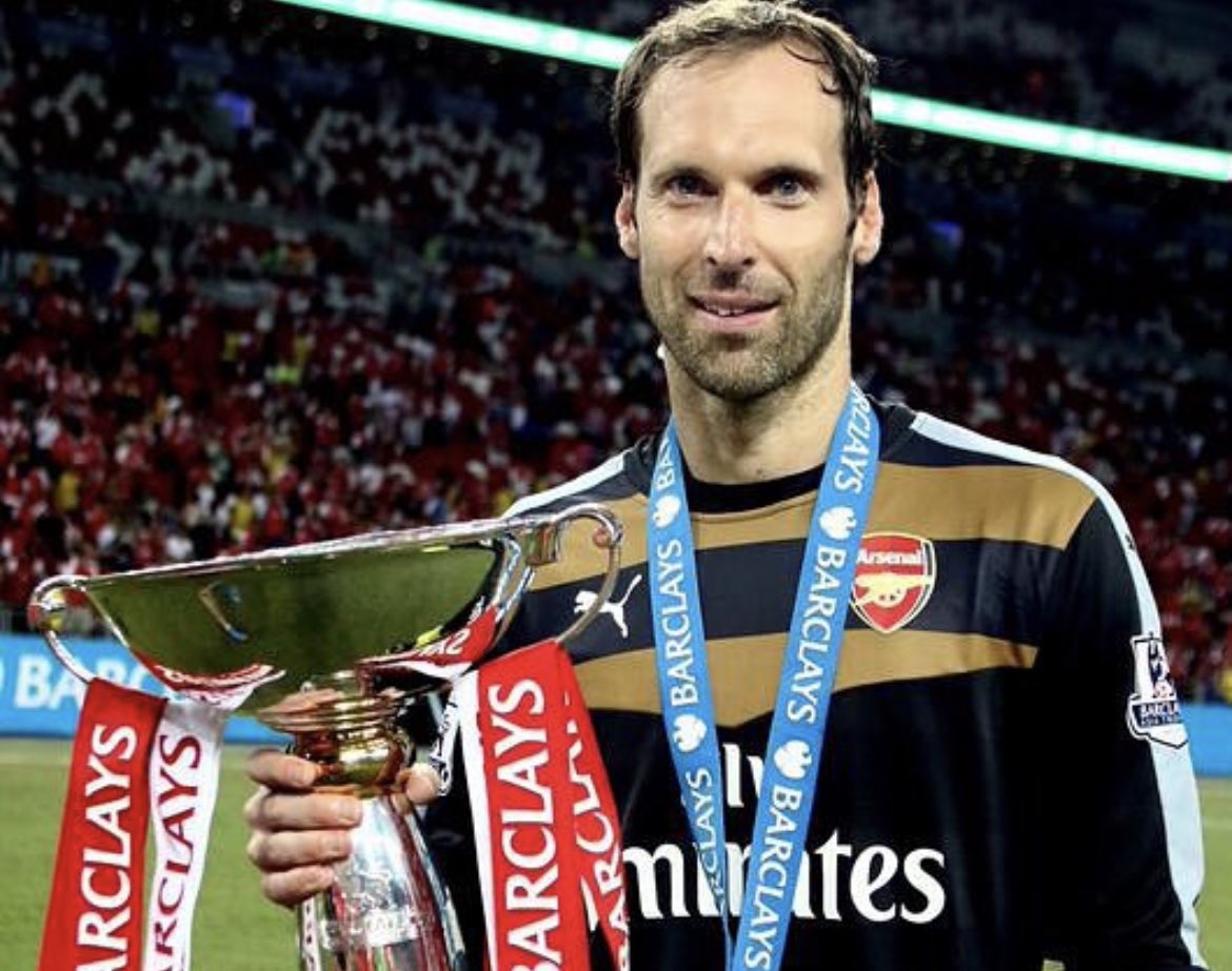 Jæja Arsenal menn loksins kominn með Champa league winner. Seinasti leikmaðurinn sem kom með bikarinn í AFC er Peter Céch sem kom líka frá Chelsea. Arsenal hafa alltaf verið glöggir og sótt í alvöru winners. Við Chelsea menn hafa alltaf verið aumingjagóðir við nágranna okkar 🏙️💙