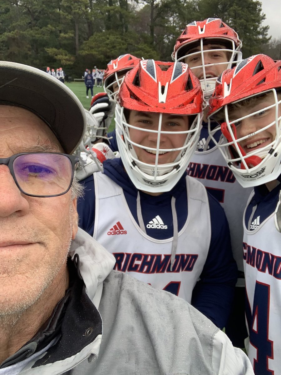 Spent a bracing January afternoon with the Richmond Spiders in this week before they open Saturday against the Terps.
I will be doing the color again on their ESPN home game telecasts and simply enjoy the atmosphere of the practice field.
