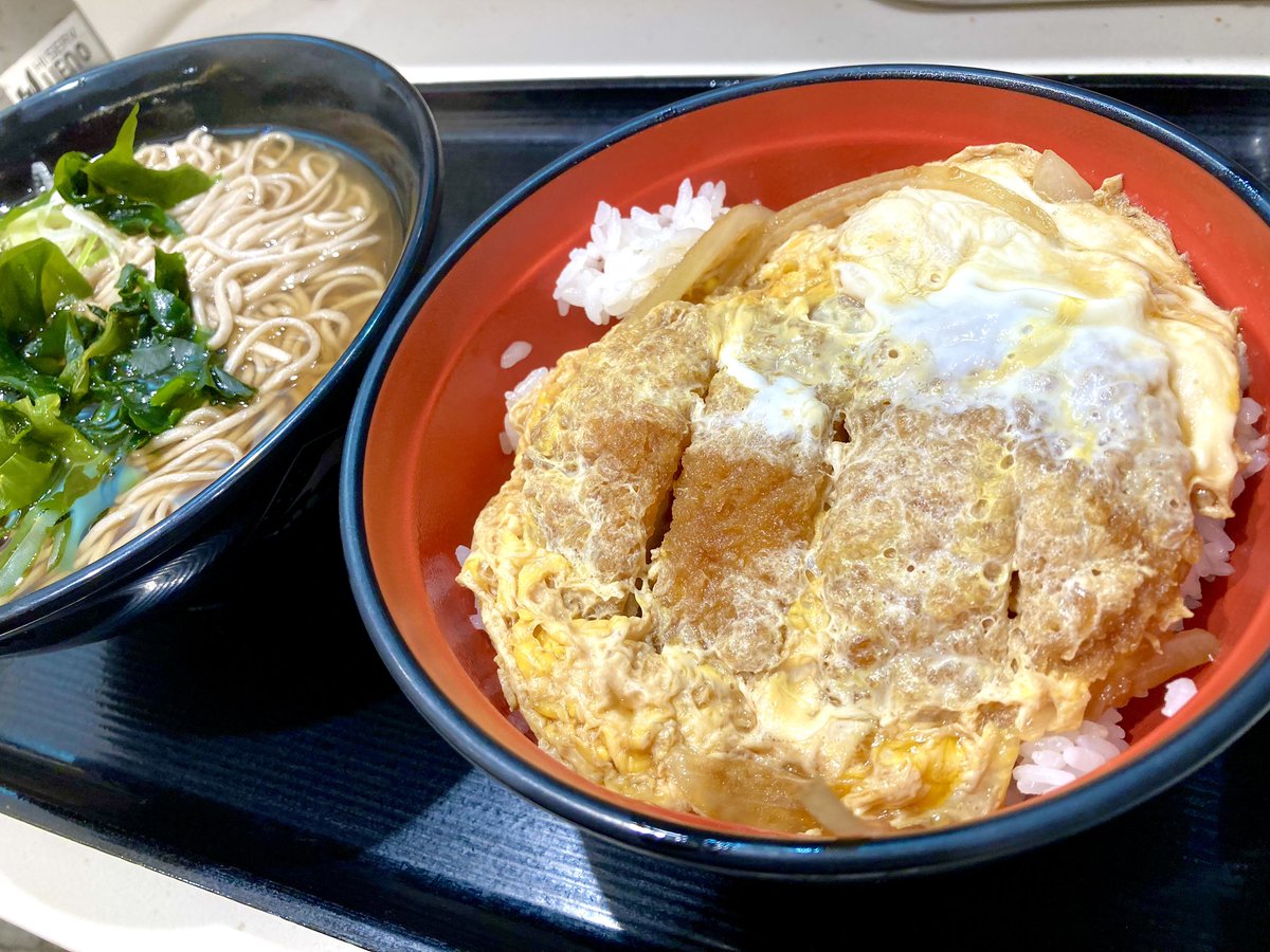 masuko_shotaro's tweet photo. 「カツしか食わない者に、勝つ資格はない」

ここまで努力してきた皆さんには、須く勝つ資格があるわけです。
自信なんかなくてもいい。やってきたことを信じて、その姿を見てきた周りの人達を信じてください。

あとはやるだけ。
応援してます！ https://t.co/8vPizSboMX