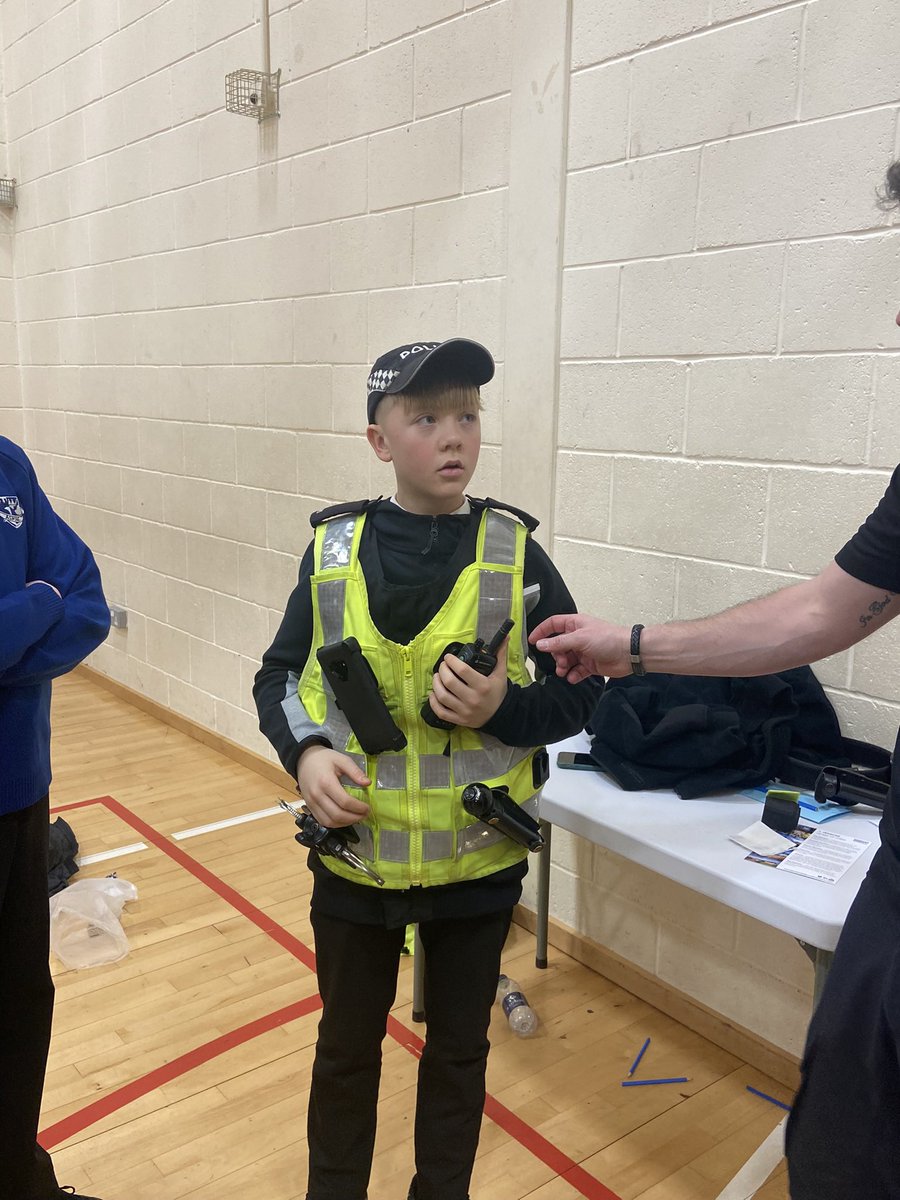 MissPiggott_'s tweet photo. S2 had a great day today exploring career options! @beyondbbhs #FindYourFuture 👷🏼‍♀️🧑🏽‍🚒👮🏾‍♀️ https://t.co/39UuL8uFa1