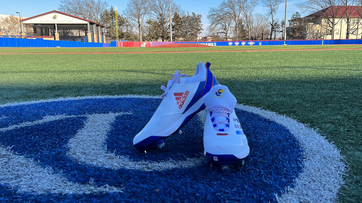 KUBaseballmgrs's tweet photo. This years kicks are 🥶🥶🥶 https://t.co/O3qfTTmnuw