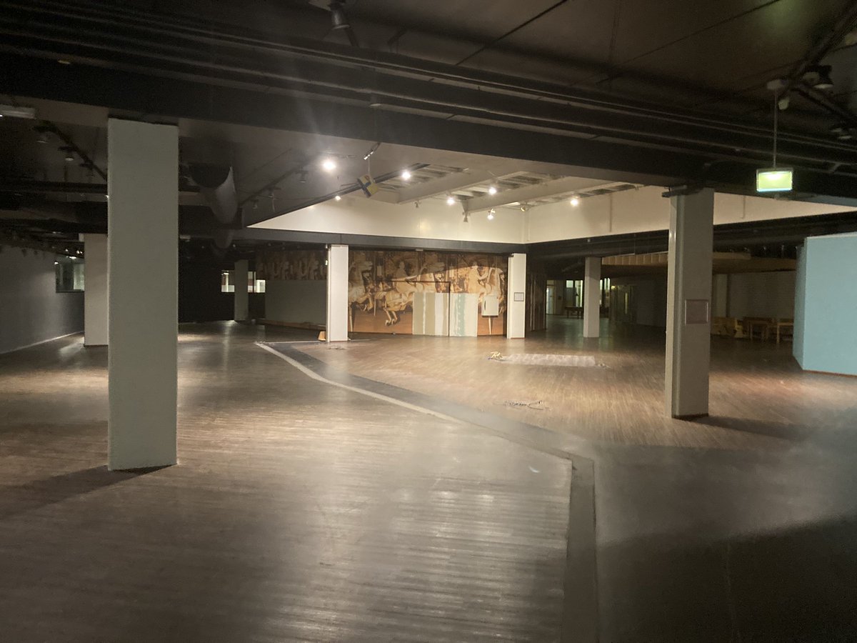 Op bezoek bij de Wijkraad Nesselande zag ik deze enorme ruimte leeg staan. Er zat de bibliotheek in en nog andere maatschappelijke voorzieningen. Wie gaat dit vullen #SOR ? Nesselande wil haar hart terug