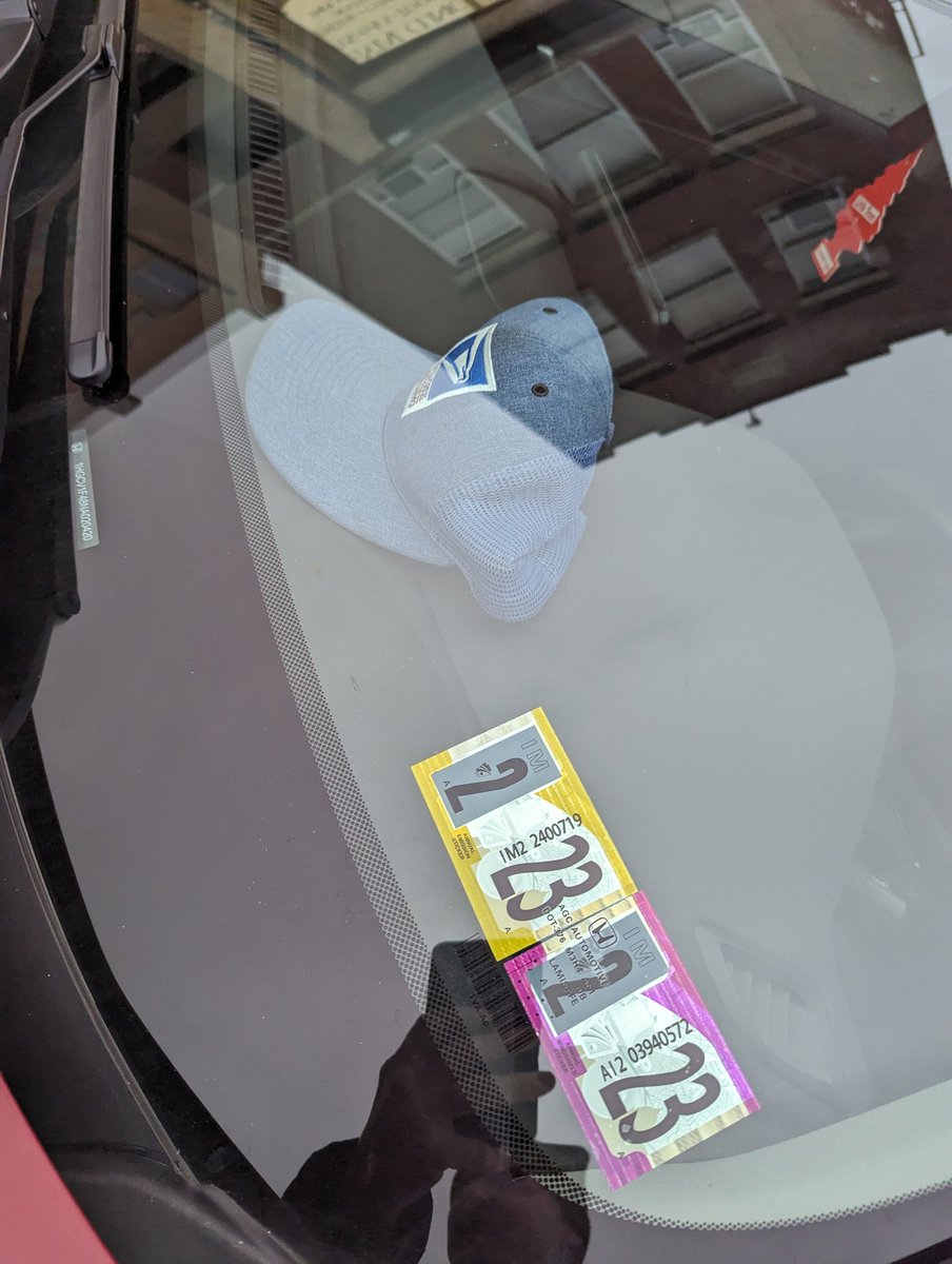 WakefieldBxDave's tweet image. @placardabuse @NYCMayor @NYPDPC Here&apos;s a @PADMVA registered vehicle with @USPS @USPSHelp #FancyHat to steal metered parking.   

CC: @OIGUSPS