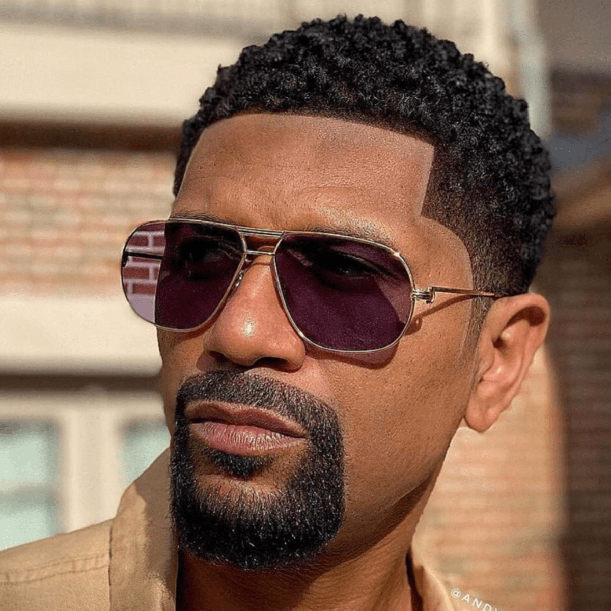 NBAMemes's tweet photo. Jalen Rose's barber should be in the HOF https://t.co/jbTKLlDzfq