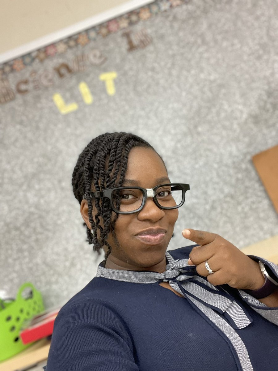 Teach_Blake's tweet image. It’s the nerdy 1st (31st)🤓💁🏾‍♀️ 
Model the narrative
Speak &amp;amp; Believe the narrative 
Change the narrative
#NotAfraidToBeSmart #IntelligenceRedefined #RedefiningEducation #TeacherLife #TeacherofLife #speaklifeteachlife🍏  #blakeslab🧠  #ScienceIsLit 
@BSTEMhartford @PrincipalBSTEM