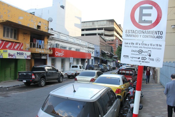 Once15ok's tweet photo. Con “firmatón” buscarán evitar estacionamiento tarifado | Once15 https://t.co/H9DGpqSMdD https://t.co/cpXd91uvuq