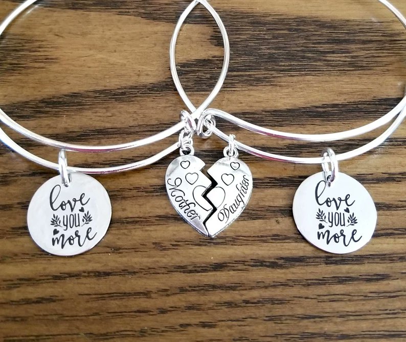 Mom Daughter Bracelet Set, Mom Daughter Jewelry #Jewelry #Bracelets #momdaughter #Momanddaughter #MotherDaughter #Gift #MomDaughterJewelry #ValentinesDay2023 #valentinesdaygifts #Etsy #handmadejewerly #Loveyoumore

  etsy.me/3XR1RJ3 via @Etsy