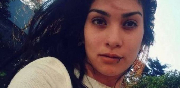 El segundo juicio penal por la violación, tortura y femicidio de Lucía Pérez comenzará el 7 de febrero. Los culpables (incluyendo los jueces del caso) siguen impunes. En este breve hilo queremos recordarla, y pedir que los medios cubran el juicio. 
Era 2016, en Mar del Plata 
>+