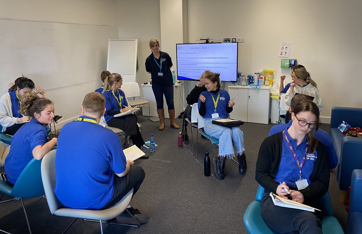 NDHullUni's tweet photo. What an enthusiastic and motivated group of #rd2bs we have! We loved facilitating today’s ‘communication and counselling skills in dietetics’ session. Putting the theory into practice. More to come in a few weeks. #whatdietitiansdo @FacHealthHull https://t.co/kSoA2BhssX