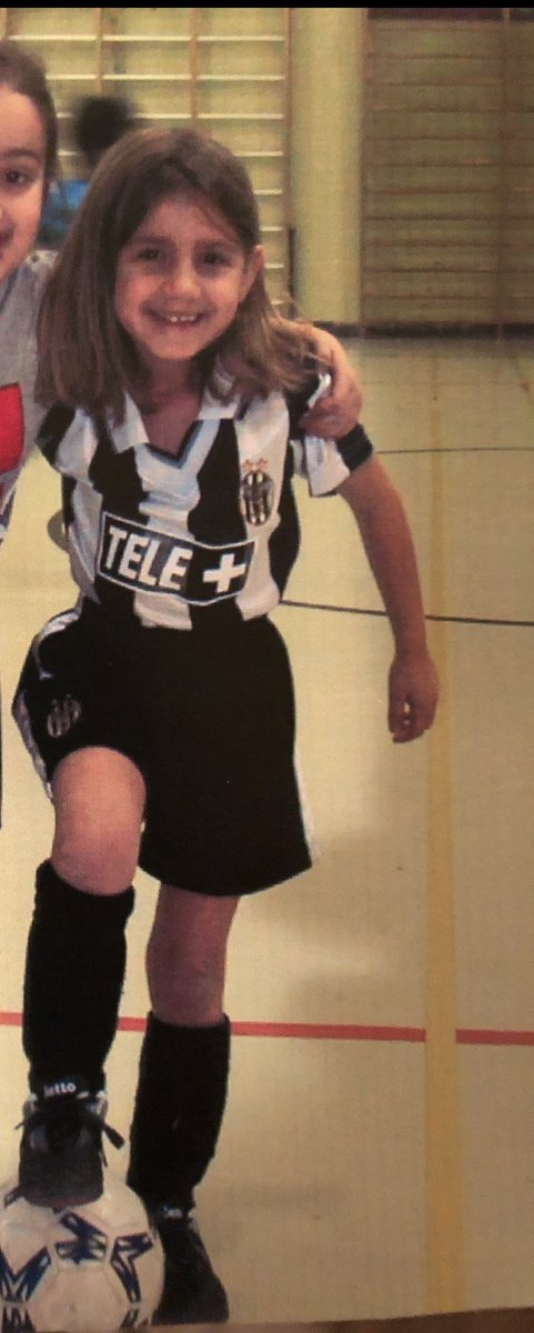 ADiSabatoo's tweet photo. È sempre stata e sarà sempre la Juve… fino alla fine🤍🖤 https://t.co/9xx6lqri4i