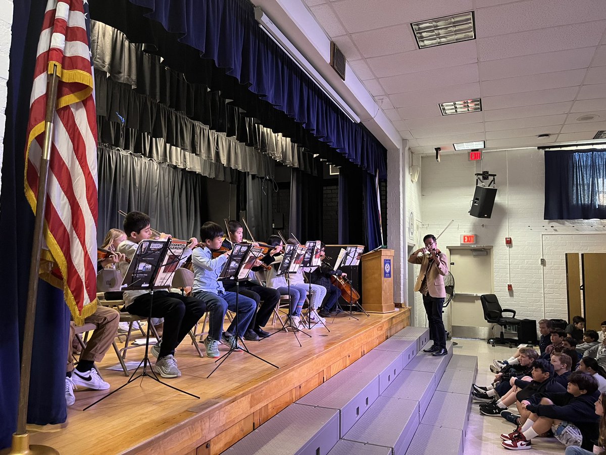 missarjasbi's tweet photo. Blown away by the musical talents of @SS_Broncos 5th graders and our incredible music teachers Ms. Schulz, Mr. Perry &amp; Mr. C. Thank you @PenEdFoundation for these music teachers! 🎶 🎼 🎵 https://t.co/YX6earKORZ