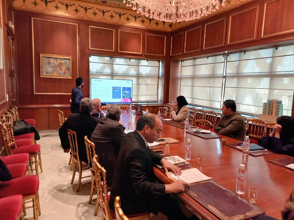 #TYI participated today in a joint committee session at the Municipal Palace in the Kasbah, in order to continue studying the strategy of #Tunis_Municipality on local climate policies, in addition to preparing the local climate plan. 🌏🇹🇳
#Resilient_Cities #VCA #TYI #Hivos