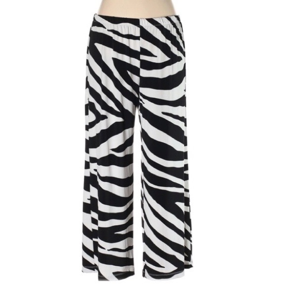 ElanaPappas's tweet photo. So good I had to share! Check out all the items I'm loving on @Poshmarkapp #poshmark #fashion #style #shopmycloset #chicos #moderncanvars #lanebryant: https://t.co/hRJloLpOZI https://t.co/doMQyfkIMe