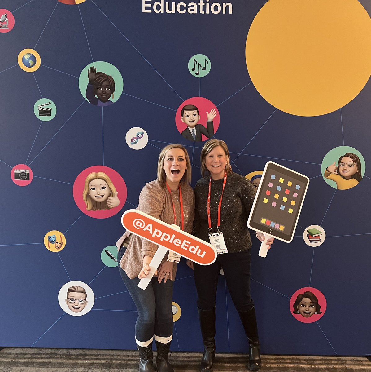 CharmEDTechEDU's tweet image. #TCEA23 has been so much fun! Loved learning about literacy with @MrsBrummettGT &amp;amp; @AppleEDU!